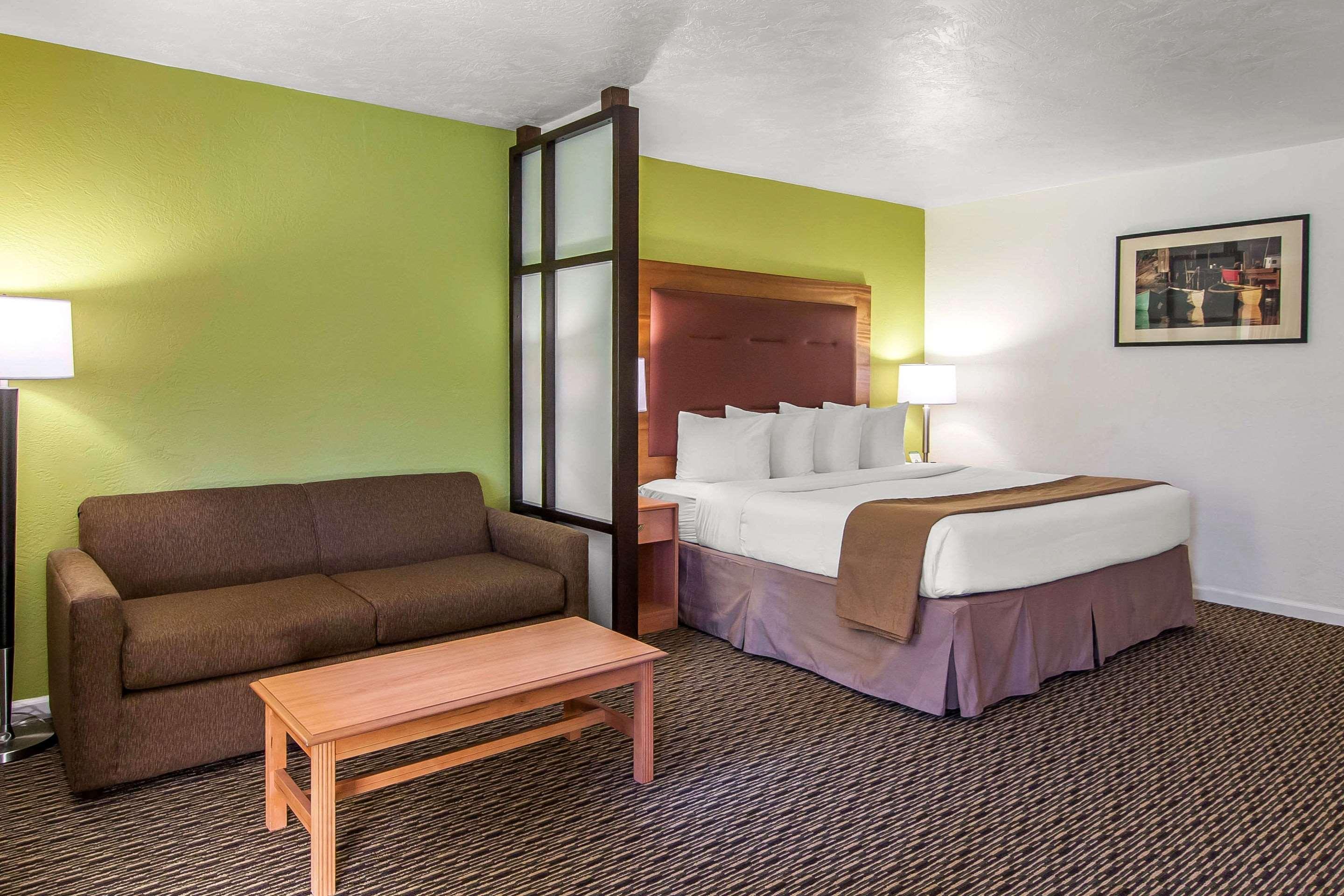 Quality Inn & Suites At Coos Bay Северен Бенд Екстериор снимка