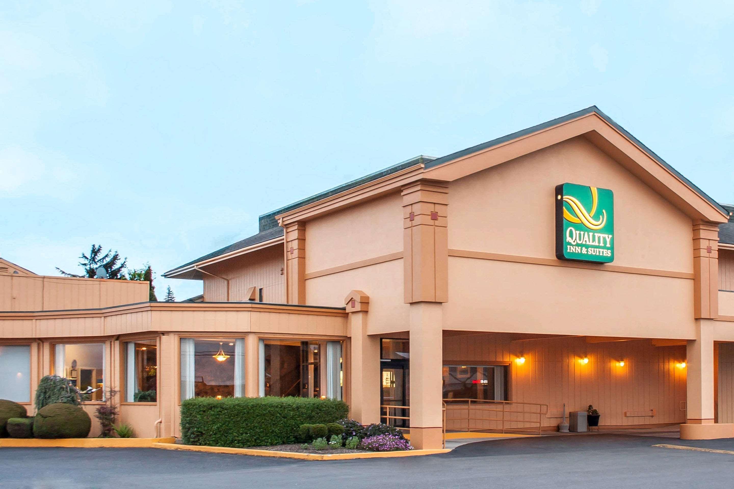 Quality Inn & Suites At Coos Bay Северен Бенд Екстериор снимка
