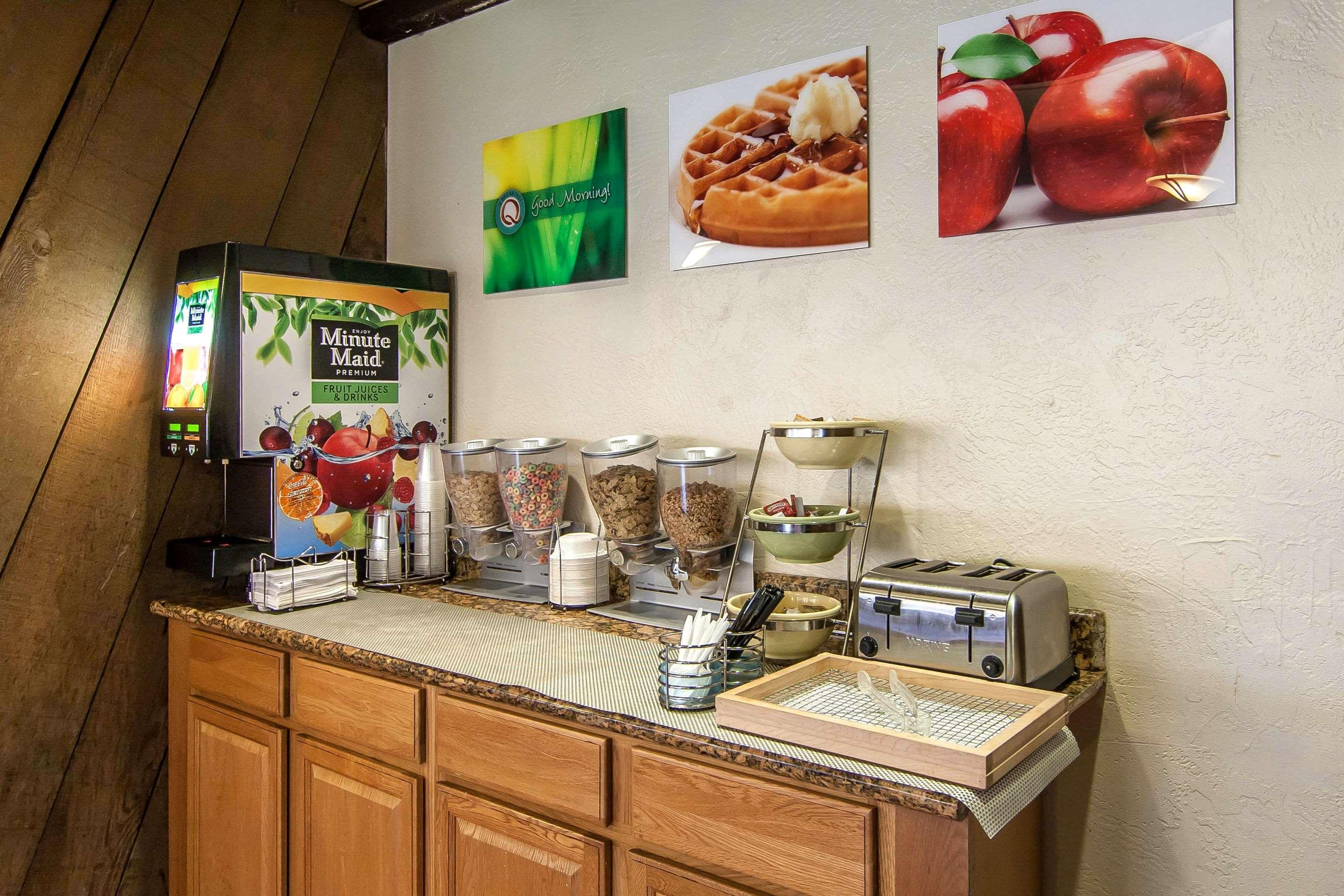 Quality Inn & Suites At Coos Bay Северен Бенд Екстериор снимка