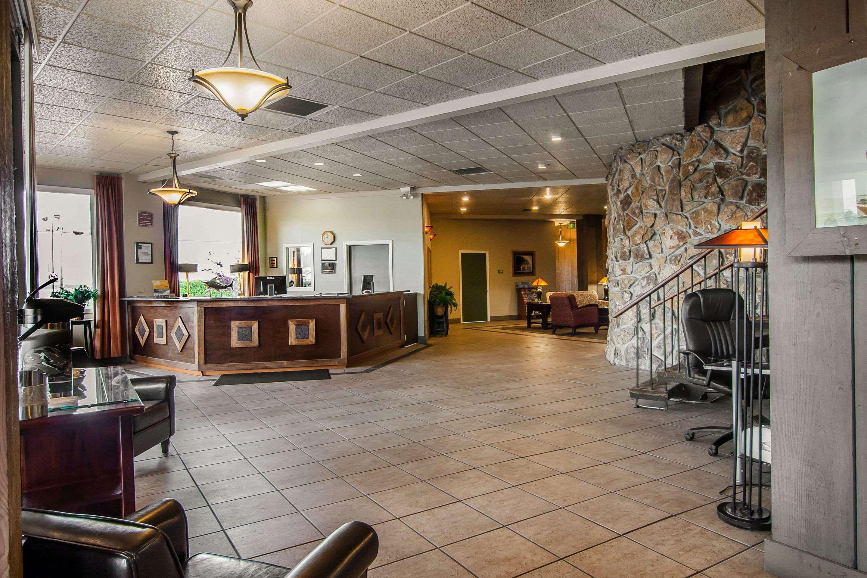 Quality Inn & Suites At Coos Bay Северен Бенд Екстериор снимка