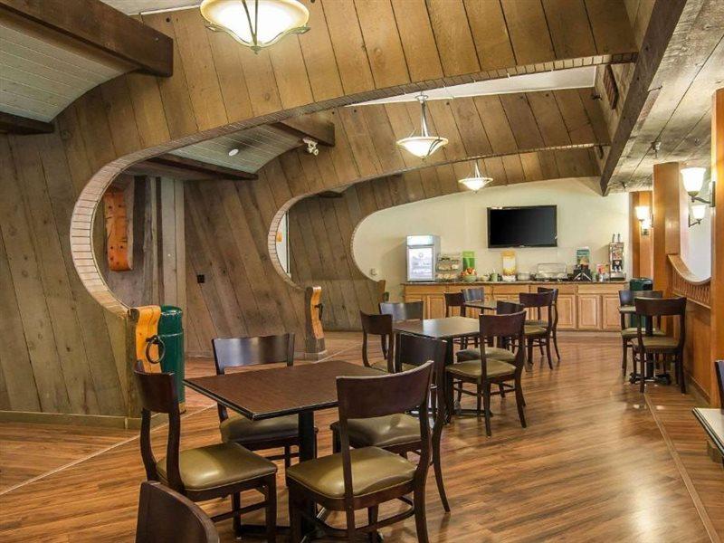 Quality Inn & Suites At Coos Bay Северен Бенд Екстериор снимка